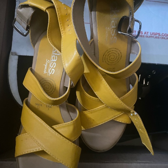 Platform sandals - Picture 3 of 6